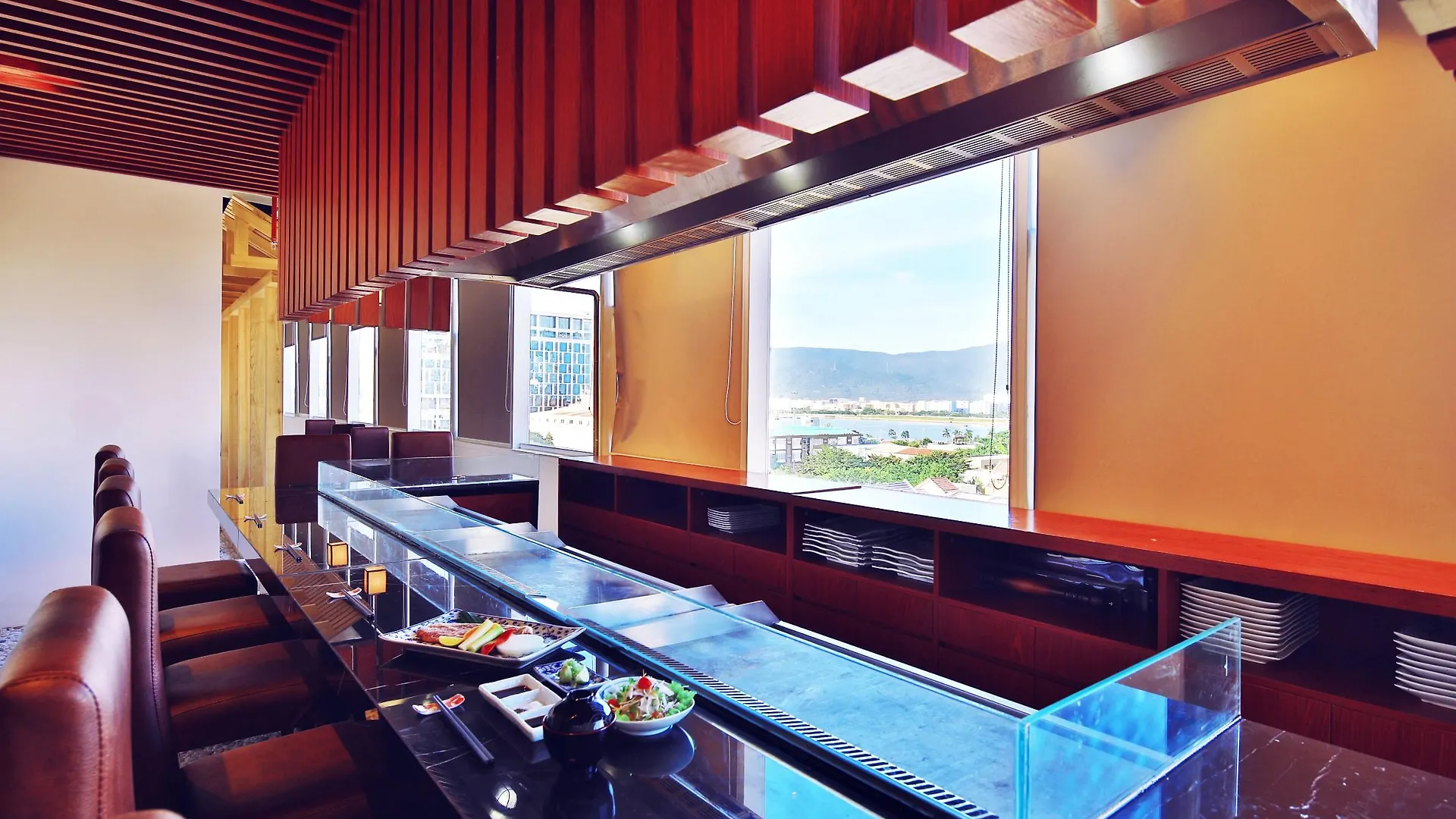 Zen Diamond Suites Hotel Da Nang
